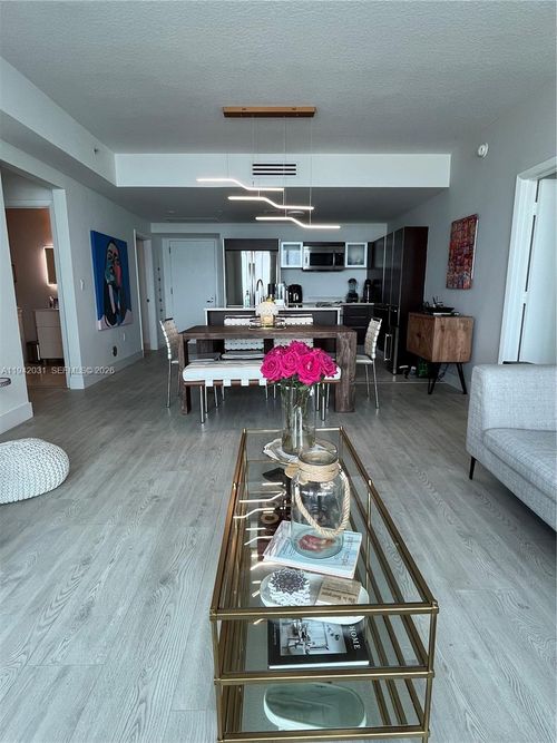 apt-1714-1900 N Bayshore Dr, Miami, FL, 33132-3008 | Card Image