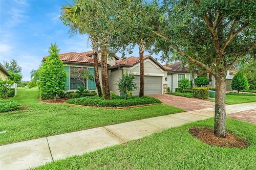 5215 Turtle Creek Cir, Vero Beach, FL, 32967-7644 | Card Image