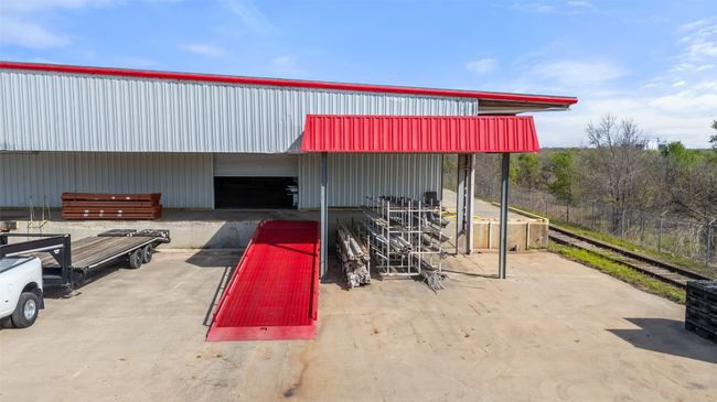 901 S Main St, Home with 0 bedrooms, 0 bathrooms and 40 parking in Taylor TX | Image 5