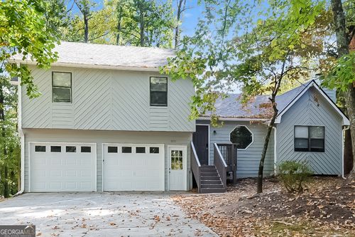 8050 Sumit Wood Dr Nw, Kennesaw, GA, 30152-3384 | Card Image