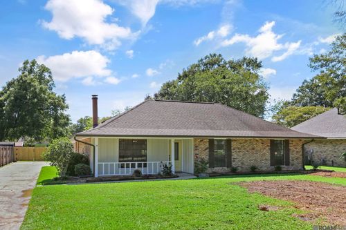 7355 Woods Edge Dr, Baton Rouge, LA, 70818-6518 | Card Image