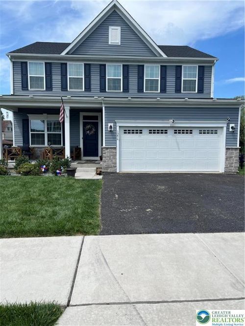 1296 Woodmont Ln, CATASAUQUA, PA, 18032-8006 | Card Image