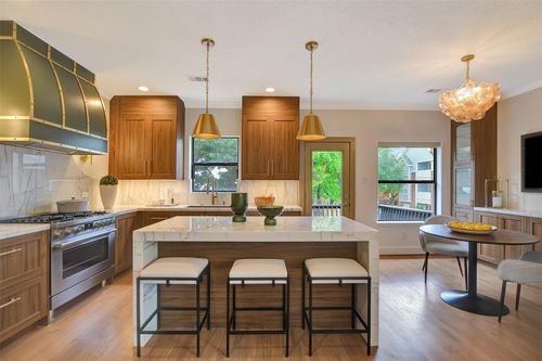 2817 Newman St, Houston, TX, 77098-1407 | Card Image