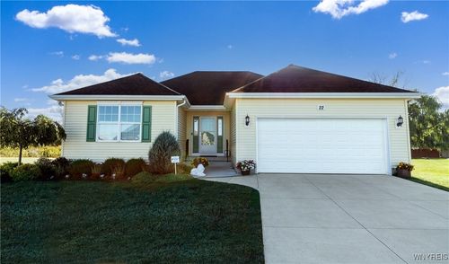 22 Country Club Ln, Grand Island, NY, 14072 | Card Image