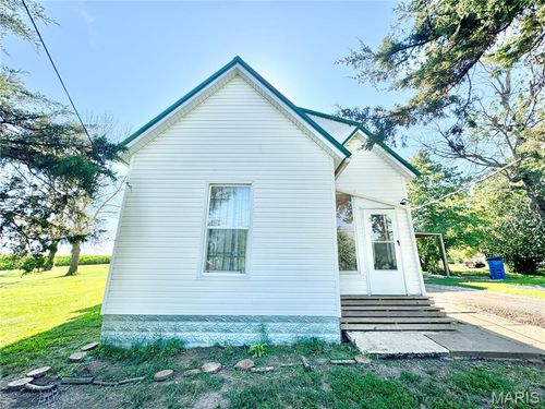 411 S 5th St, La Belle, MO, 63447-2169 | Card Image