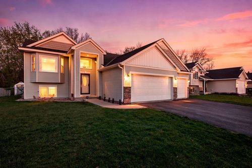 612 6th St N, Montrose, MN, 55363-6303 | Card Image