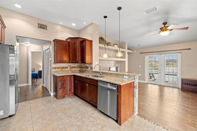 10454 Crestfield Dr, House other with 4 bedrooms, 2 bathrooms and null parking in RIVERVIEW FL | Image 9