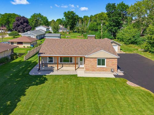 W240N6309 Maple Avenue, Sussex, WI, 53089 | Card Image