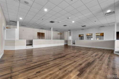 205 S Plaza Way, Cape Girardeau, MO, 63703-5834 | Card Image