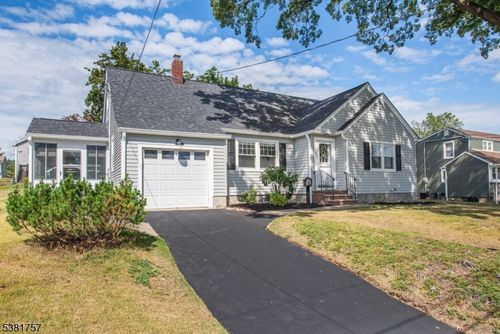 3 Hillcrest Ave, Butler, NJ, 07405-1601 | Card Image