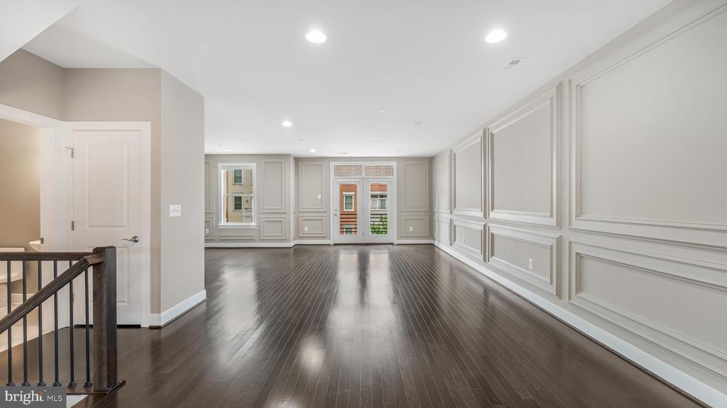 Residential in ALEXANDRIA 4