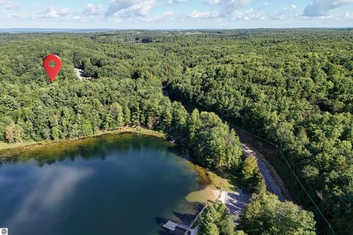 3061 N Arbutus Lake Road, Traverse City, MI, 49684 | Card Image