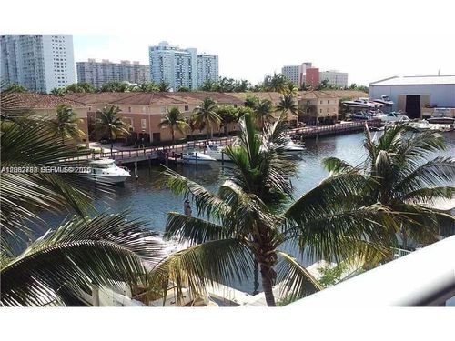 304-2950 Ne 188th St, Aventura, FL, 33180-2708 | Card Image