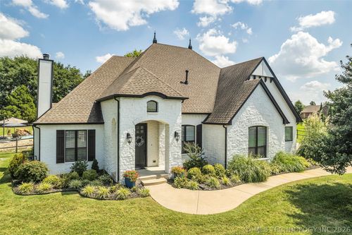 8241 N 69th East Ave, Owasso, OK, 74055-5912 | Card Image