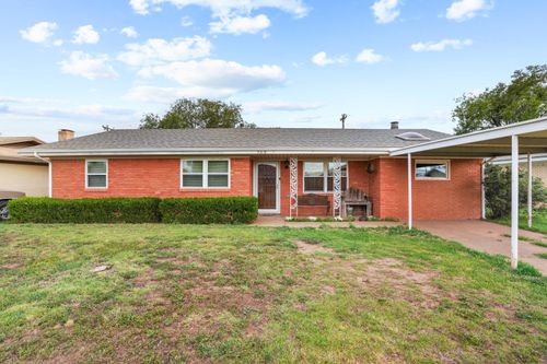 709 6th St, Wolfforth, TX, 79382-2852 | Card Image