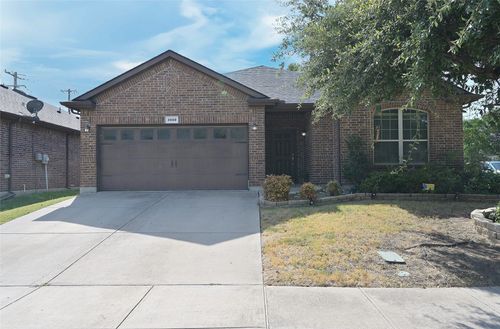 3000 Mitchell Ct, Arlington, TX, 76010-1151 | Card Image