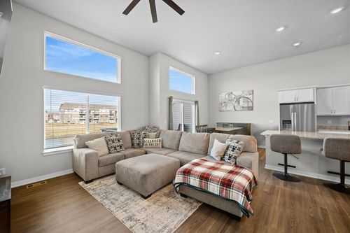 929 Ne Traverse Dr, Waukee, IA, 50263-8094 | Card Image