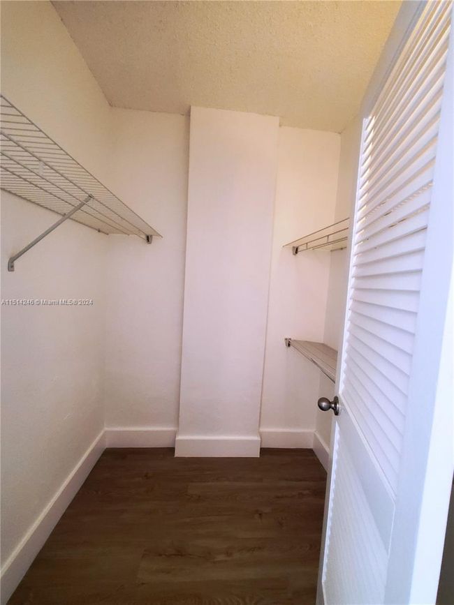 APT-923 - 19380 Collins Ave, Condo with 1 bedrooms, 1 bathrooms and null parking in Sunny Isles Beach FL | Image 8