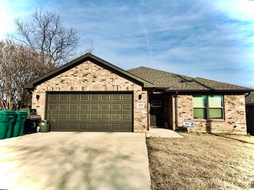 2213 N Hickory St, Sherman, TX, 75092-2726 | Card Image