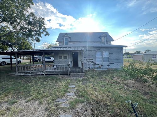 201 N Wiebusch St, Riesel, TX, 76682-3417 | Card Image