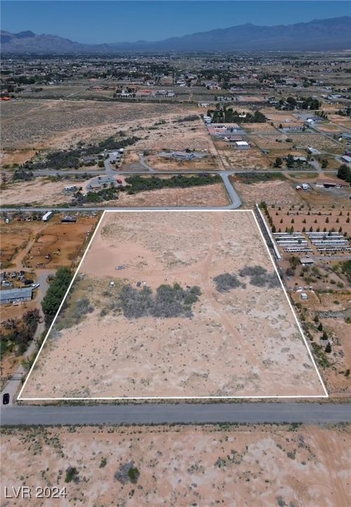 520 Siesta Road, Pahrump, NV, 89048 | Card Image