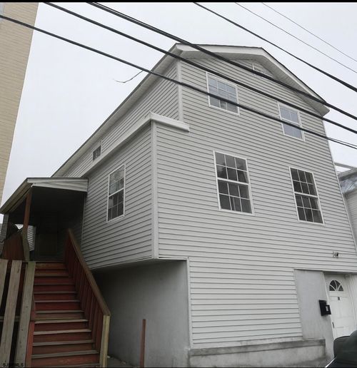 130 N Tennessee Ave, Atlantic City, NJ, 08401-4521 | Card Image