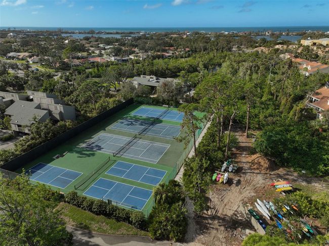 304 Pine Run Dr, Condo with 2 bedrooms, 2 bathrooms and null parking in OSPREY FL | Image 48