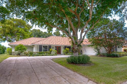 3301 Embassy Dr, West Palm Beach, FL, 33401-1025 | Card Image