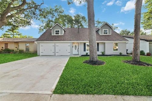 3310 Lively Ln, Houston, TX, 77080-1214 | Card Image