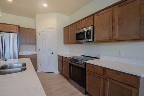 613 Hunter Oaks Boulevard, Watertown, WI, 53094 | Card Image