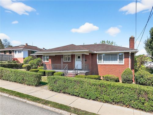 508 3rd St, Donora, PA, 15033-1852 | Card Image