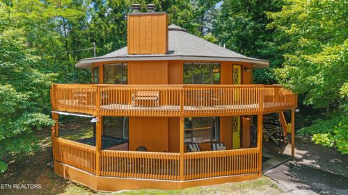1318 Garrett Dr, Gatlinburg, TN, 37738-4211 | Card Image