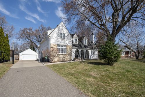 2721 29th Ave Ne, Saint Anthony, MN, 55418-2407 | Card Image