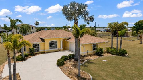 18075 Petoskey Cir, PORT CHARLOTTE, FL, 33948-9523 | Card Image
