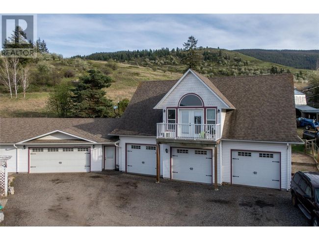6655 Cosens Bay Rd, House other with 7 bedrooms, 5 bathrooms and 8 parking in Coldstream BC | Image 6