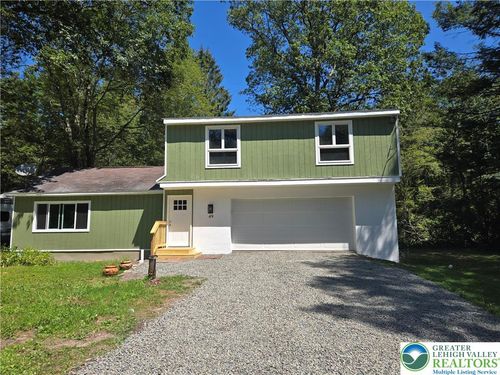 49 Nesco Manor Rd, Drums, PA, 18222-2212 | Card Image