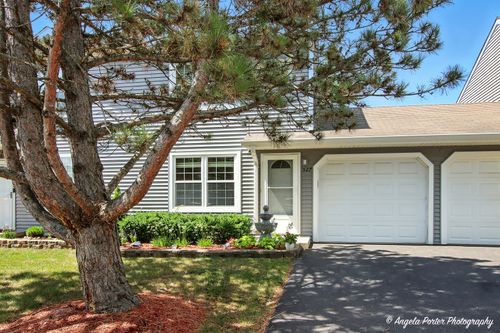 527 Normandie Ln, Round Lake Beach, IL, 60073-3736 | Card Image