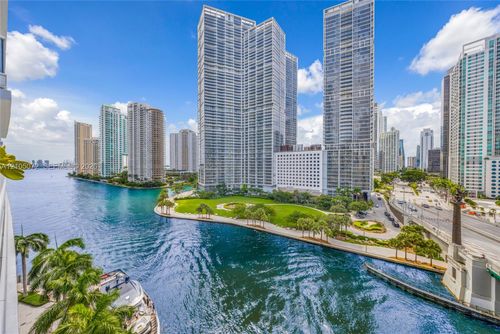 904-200 Biscayne Boulevard Way, Miami, FL, 33131-2156 | Card Image