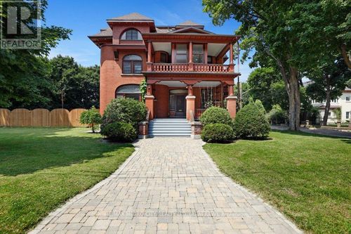 154 Quarry Ave, Renfrew, ON, K7V2W4 | Card Image