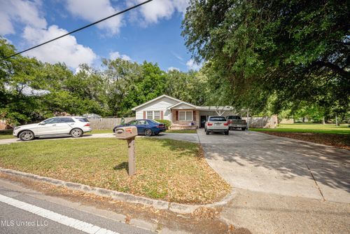 4302 Pascagoula St, Pascagoula, MS, 39567-2230 | Card Image