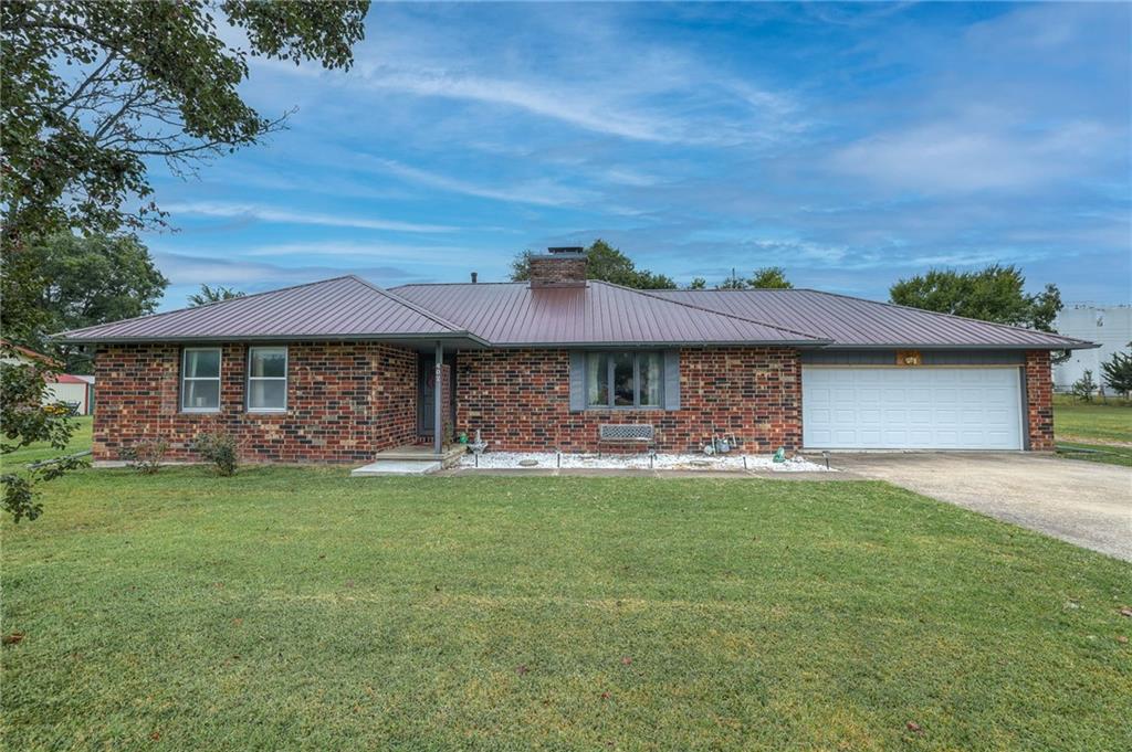 Meadowlark Dr, Clinton, MO 64735