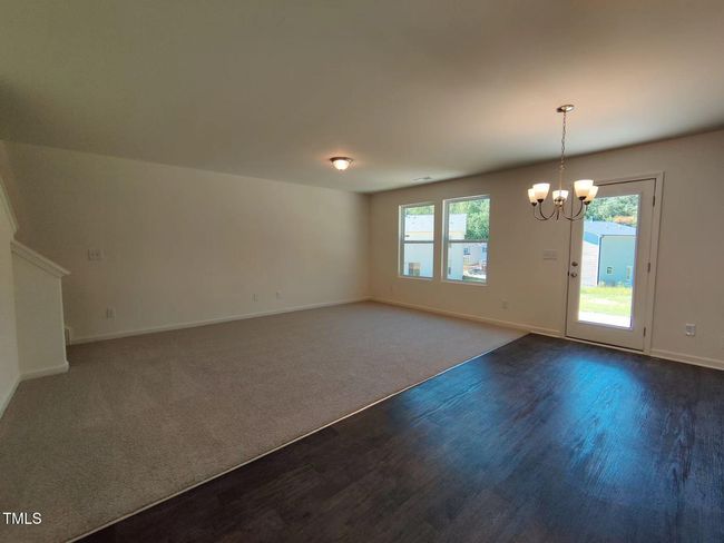 living room | Image 7