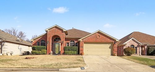 1128 Deer Valley Ln, Arlington, TX, 76001-7905 | Card Image