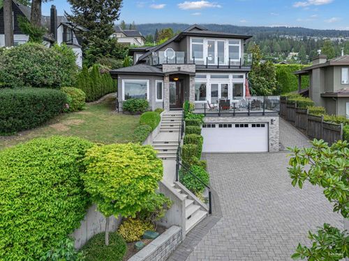 2567 Lawson Ave, West Vancouver, BC, V7V2G1 | Card Image
