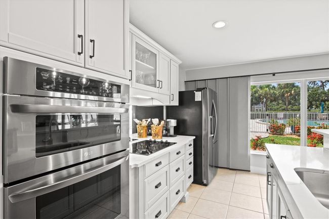 UNIT-103 - 1100 Imperial Dr, House other with 2 bedrooms, 2 bathrooms and null parking in Sarasota FL | Image 10