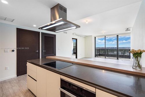 unit-3811-1000 Brickell Plz, Miami, FL, 33131-3867 | Card Image