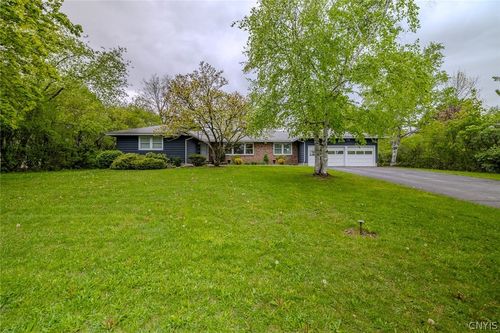5063 Highbridge Ln, Fayetteville, NY, 13066-2401 | Card Image