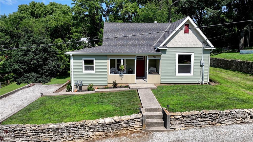 Rock St, Weston, MO 64098