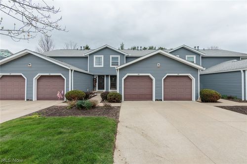 unit-9d-4757 Ledgewood Dr, Medina, OH, 44256-9038 | Card Image