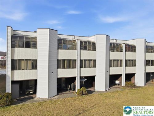 apt-306-130 Foxfire Dr, Mount Pocono, PA, 18344-1697 | Card Image